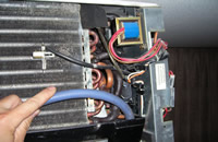 パッケージエアコン室内機ドレンパン清掃