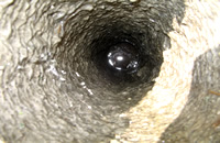 排水管洗浄前場面